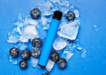 Berry vape dangerous lungs