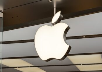 Bad News for Apple Fans: iPhone Prices Could Surge by 30% to 40% Due to New Tariffs