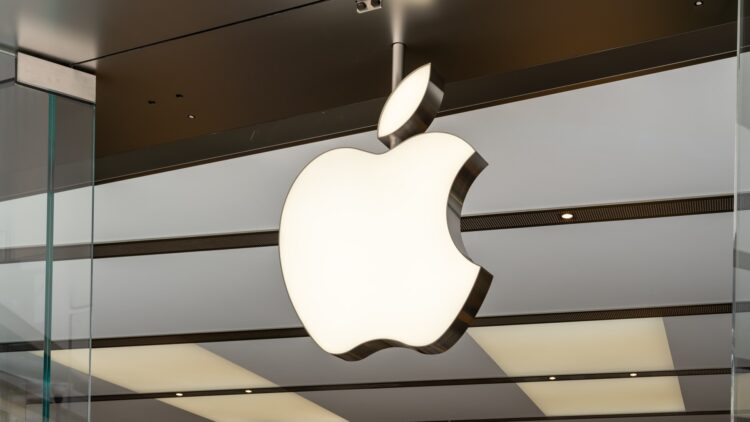 Bad News for Apple Fans: iPhone Prices Could Surge by 30% to 40% Due to New Tariffs