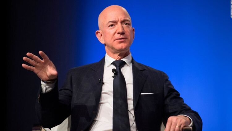 Jeff Bezos and Ex-Wife MacKenzie Allowed Their Kids to Use Sharp Knives at Age 4