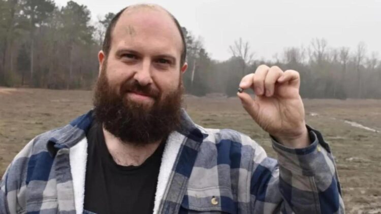 Tourist Finds Diamond in a National Park and Becomes a Millionaire