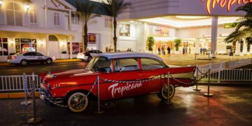 Shocking End for a Vegas Legend—Why Tropicana Was Torn Down Despite Its Iconic Status