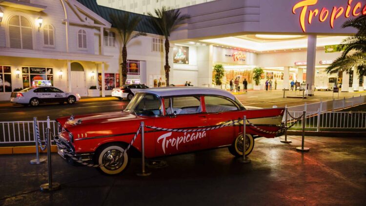 Shocking End for a Vegas Legend—Why Tropicana Was Torn Down Despite Its Iconic Status