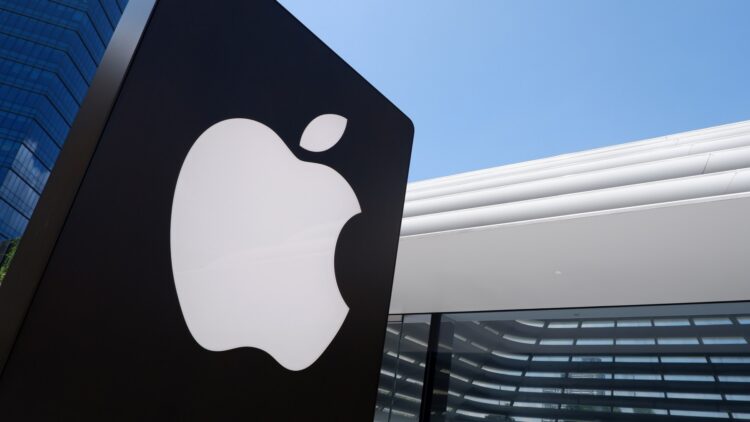 Apple launches into the gaming world with this bet that reaches millions