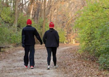 A Simple Walking Trick Could Help Prevent a Potentially Life-Threatening Heart Condition
