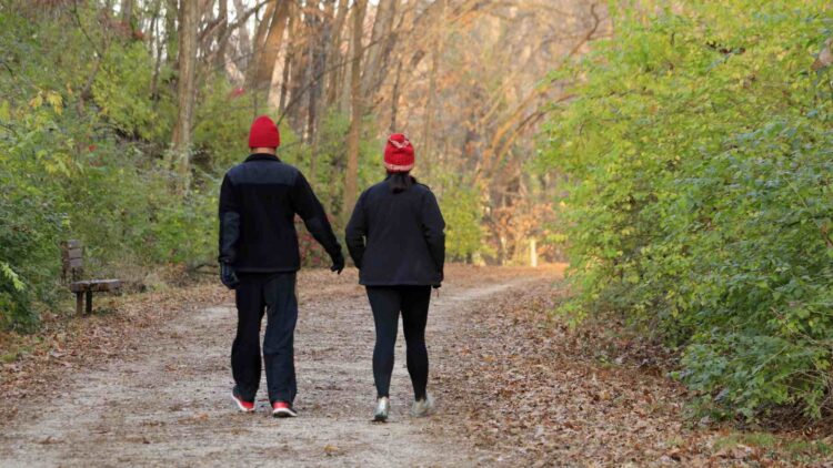 A Simple Walking Trick Could Help Prevent a Potentially Life-Threatening Heart Condition