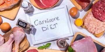 An extreme diet of cheese and butter caused his hands to fill with cholesterol and look like this