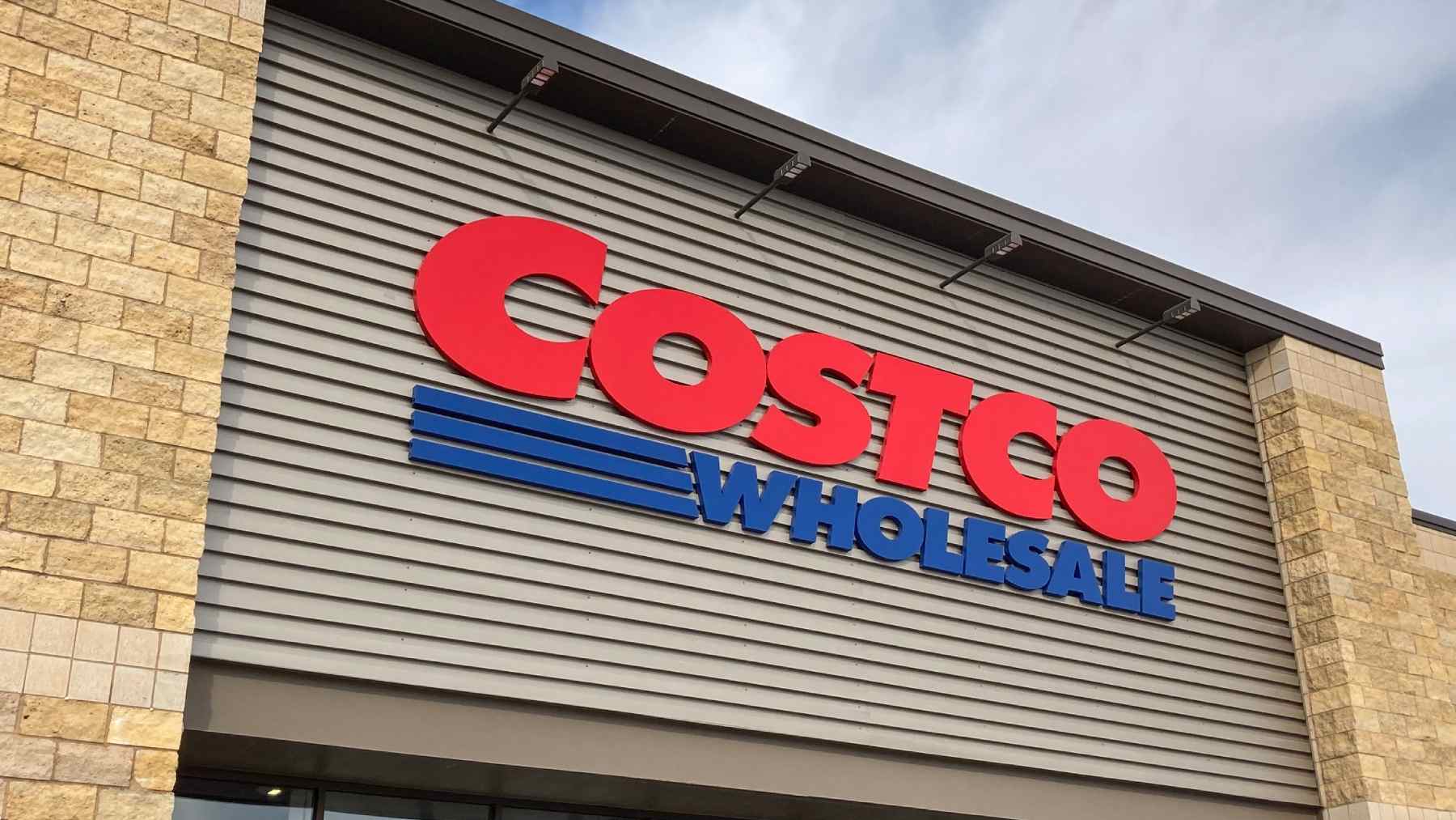 Costco now offers a new payment method that is faster and more convenient for all customers.