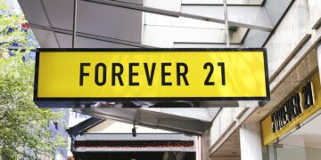 It’s Official—This Beloved Clothing Store Is Closing All 354 U.S. Locations — A Final Blow to Mall Culture