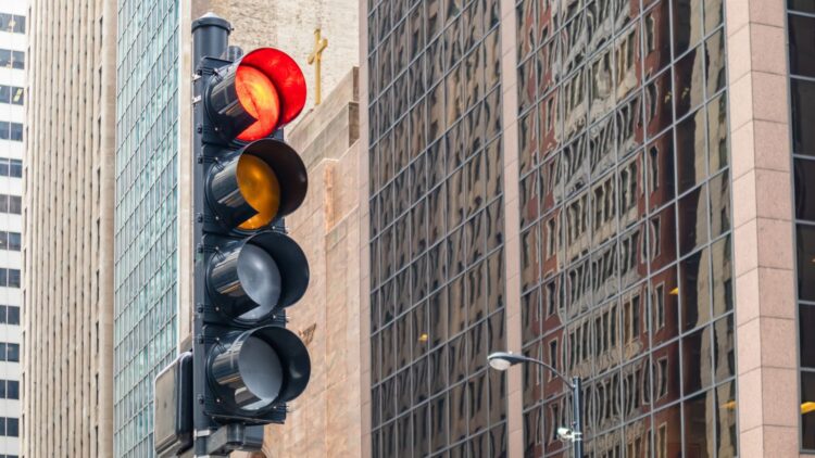 U.S. studies are implementing a four-color traffic light, and the change is radical - Designed for the era of autonomous cars, and this is how it will work