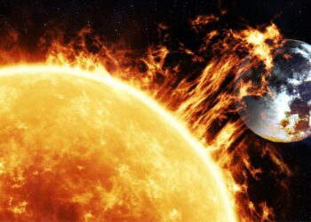 NASA warns that new solar flares could disrupt communications on Earth