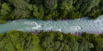Bad news if you live near a river - NASA detects three giant waves moving down U.S. rivers and alerts authorities