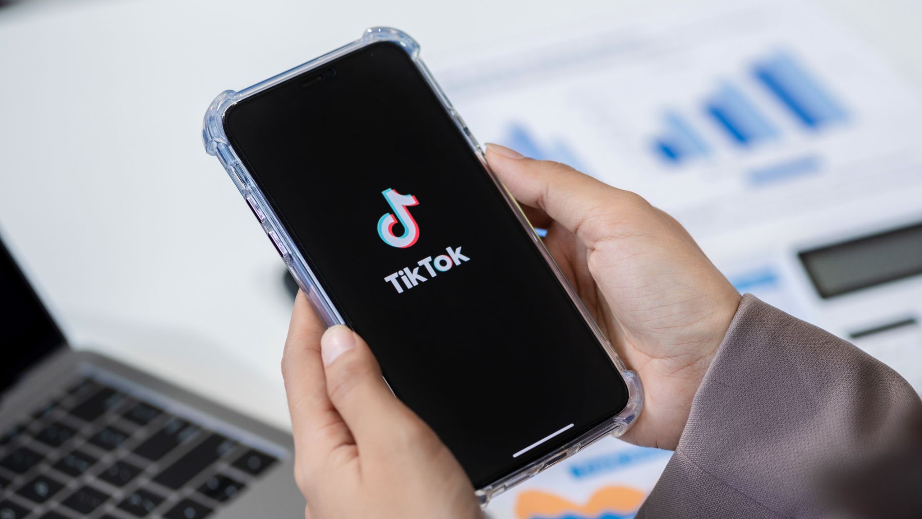 Confirmed—Australia bans TikTok, X, Instagram and more for under 16s, faces global resistance