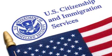 Donald Trump reactivates his controversial immigration veto and these are the countries affected