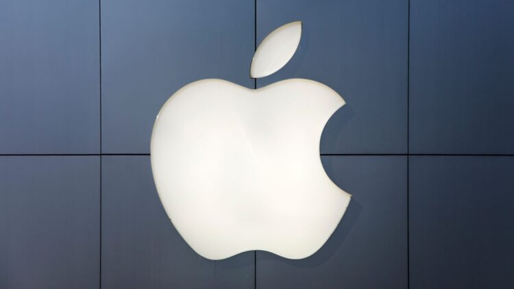 Apple tests artificial intelligence models and finds ChatGPT and DeepSeek collapse under difficult reasoning