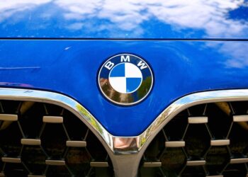 BMW buries hydrogen and launches Neue Klasse, its electric revolution to dominate the future of global mobility