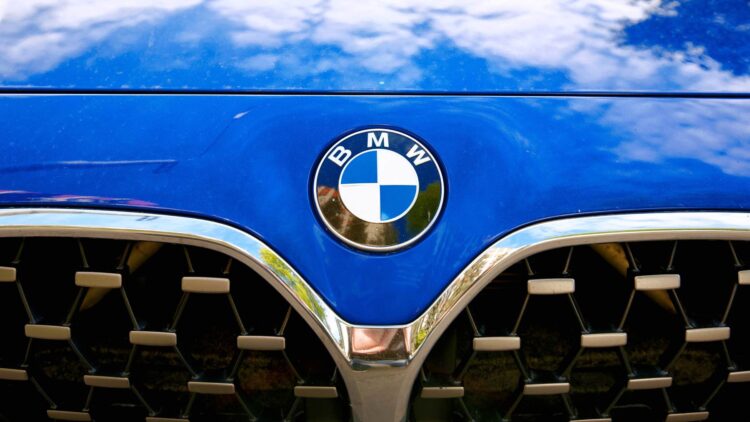 BMW buries hydrogen and launches Neue Klasse, its electric revolution to dominate the future of global mobility