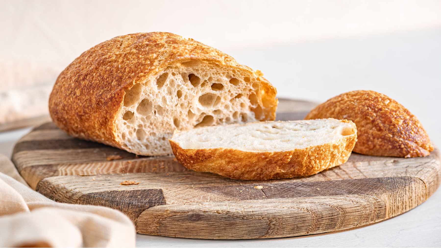 Goodbye to gummy bread - this homemade aluminum trick ensures crusty bread even after freezing