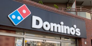 Ordered a pizza at Domino's and was charged 100 times its value - now faces financial hell
