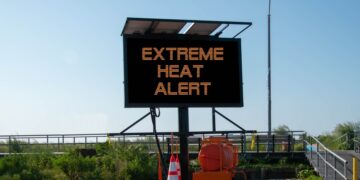 U.S. activates extreme heat alert and offers financial assistance to pay electric bill this summer