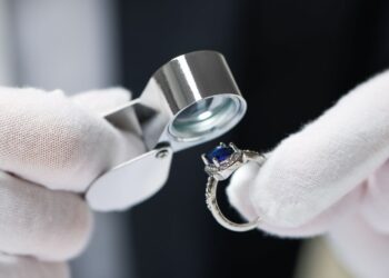 What looked like junk turned out to be a historic jewel - he bought the ring for $20 and what he discovered afterwards left everyone speechless