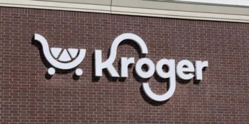 Farewell to Kroger - giant closes 60 supermarkets and unleashes chaos in competition with Walmart and Target