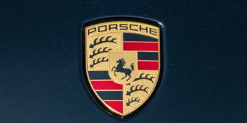 Porsche develops hidden hydrogen engine as industry goes electric