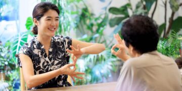 artificial intelligence doesn't understand sign language... and the errors are already worrisome