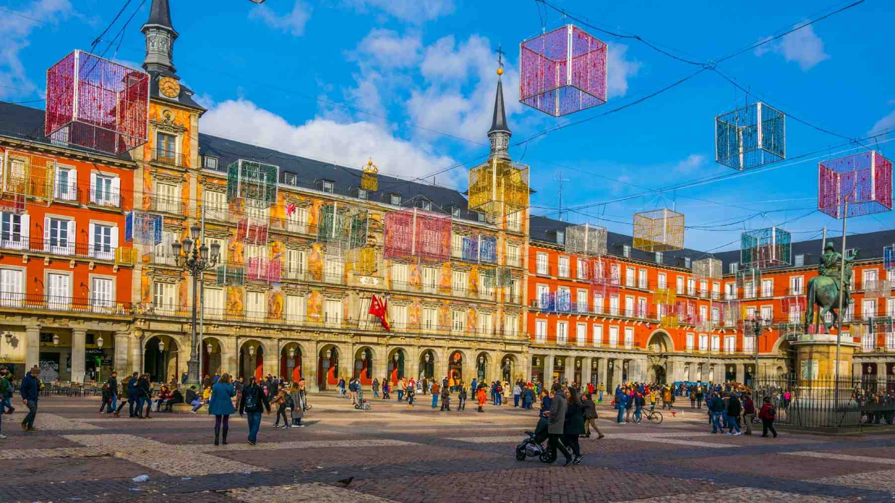 what one TikToker discovered in Spain will make you appreciate life on the street like never before