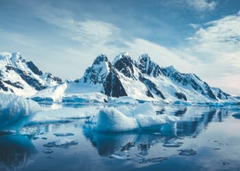 Neither ice nor fossils - the real discovery under Antarctica will leave you speechless and could affect you more than you think