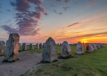 Neither pyramids nor Stonehenge - Carnac could be Europe's first great monument - reveals structures more than 6,700 years old