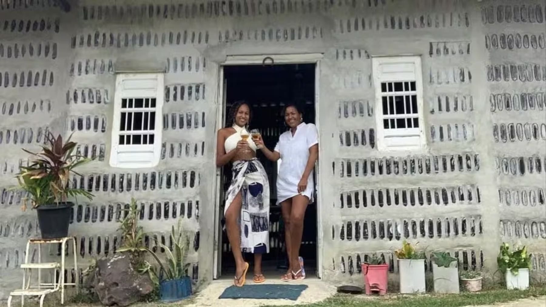 No cement, no bricks - this family built their 7-bedroom house with 8,000 recycled glass bottles - this invention is revolutionizing the world of construction