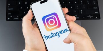 Instagram copies X (Twitter) and is already testing the button to republish other users' content - this is how the new feature will work