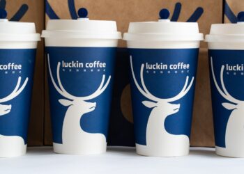 Neither Starbucks nor Dunkin' - this Chinese chain comes to Manhattan with aggressive pricing and an app that changes everything