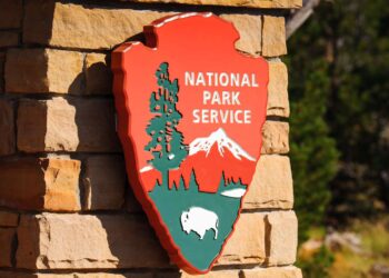 Bad news for tourists - foreign tourists will pay more to enter U.S. national parks, but Americans won't