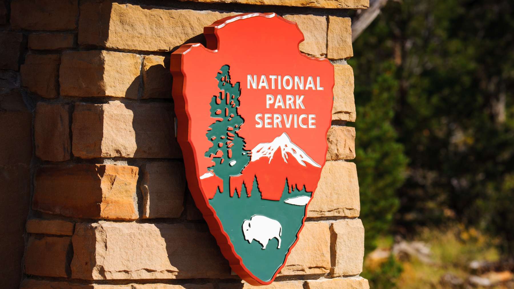 Bad news for tourists - foreign tourists will pay more to enter U.S. national parks, but Americans won't