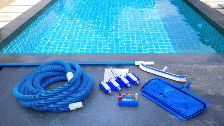 Goodbye pool cleaner - the cheapest and most surprising method to remove dirt from the bottom of the pool in minutes