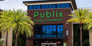 Neither Amazon nor Walmart - this famous chain will open dozens of supermarkets in 8 new states - will be its biggest expansion in years