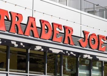 Neither Walmart nor Costco - Trader Joe's opens two stores across the street from each other in Los Angeles to compete with Walmart and Costco