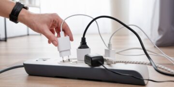 Goodbye to phantom consumption - unplugging appliances before going on vacation can save up to $20 a month