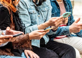 Confirmed by science - watching podcasts or online classes at twice the speed can harm your mental performance and cause cognitive overload