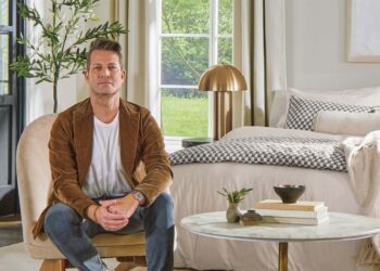 Confirmed by Nate Berkus - vertical blinds are officially “out” and this elegant trick replaces them in sliding doors