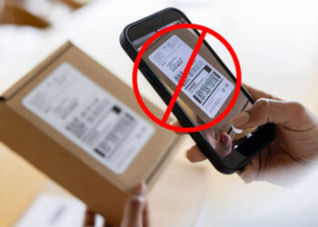 FBI alert—beware of unexpected packages with QR codes - your personal data can be stolen