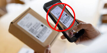 FBI alert—beware of unexpected packages with QR codes - your personal data can be stolen
