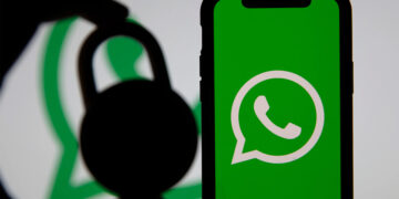 Meta responds to criticism—WhatsApp activates anti-IA restrictions, limits downloads and ends export of private messages