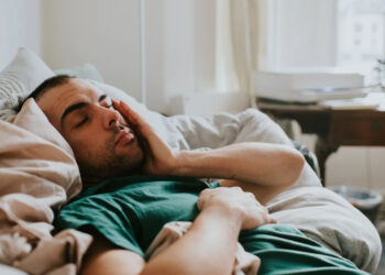 An expert confirms it—this is the real reason why you wake up feeling worse after taking a nap