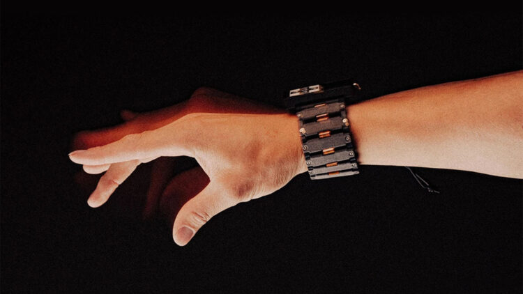Goodbye keyboards and mice—this is how Meta's revolutionary wristband that reads your muscles to operate any device works