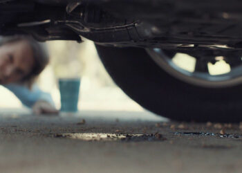 Felipe Sacristán, mechanic: “When you see a drop of oil on the floor, go immediately to the workshop; oil leaks never fix themselves"