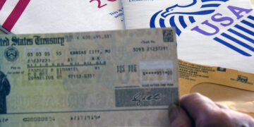 Goodbye to Social Security checks—starting in September 2025, thousands of beneficiaries will lose this historic method of payment and will have to adapt to a new form of payment