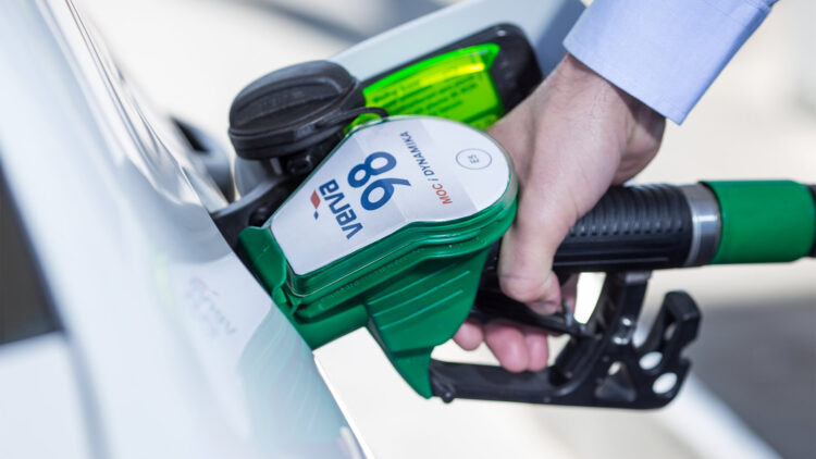 Goodbye to the myth—Spain's best mechanic in 2025 reveals whether it is worth paying more for 98 octane gasoline instead of 95